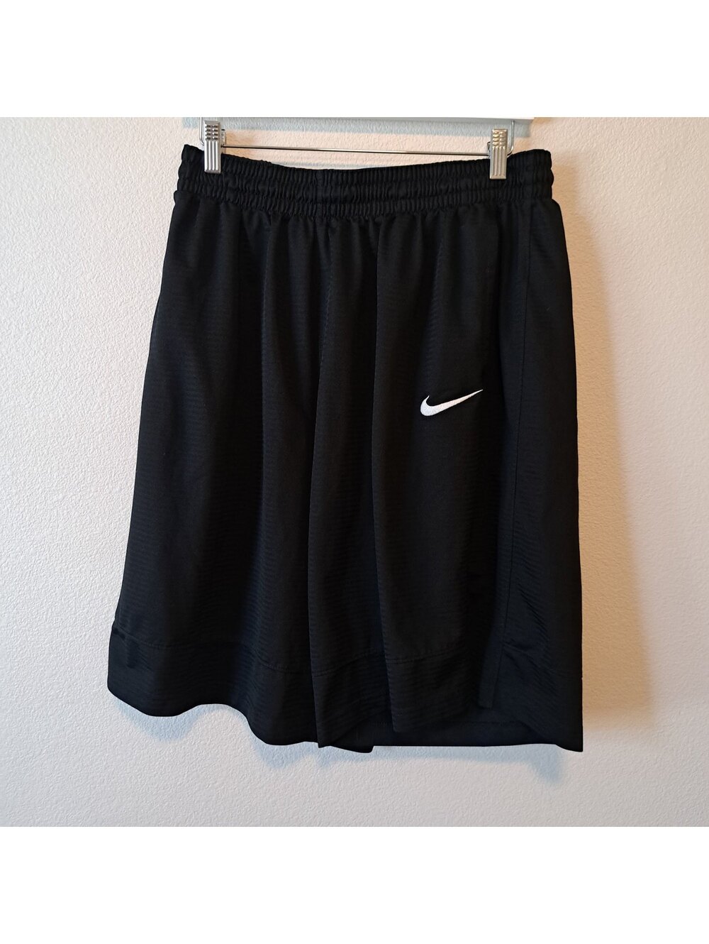 Nike Black Athletic Basketball Shorts with White Swoosh Logo Size Mens XXL